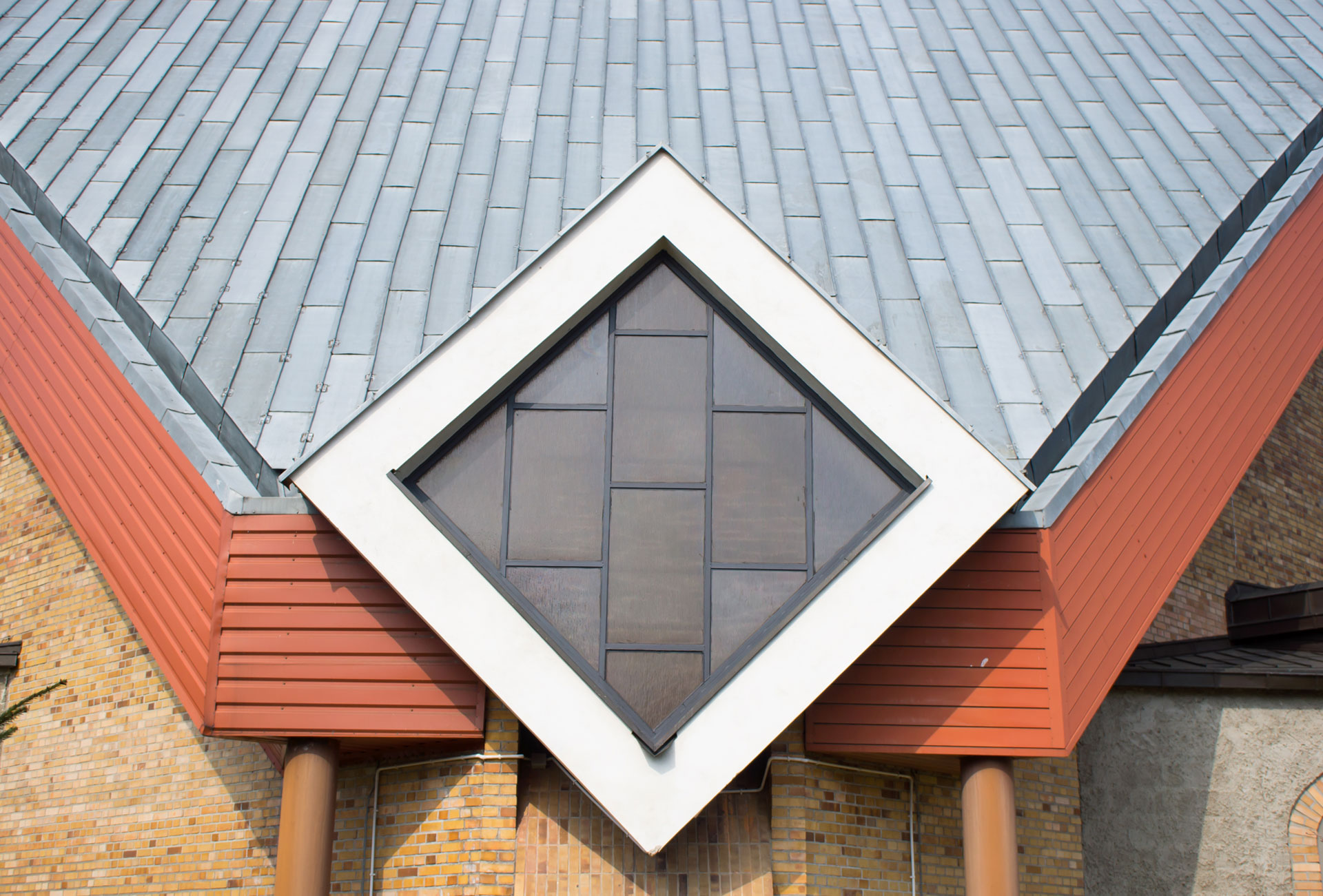 How Long Does A Slate Roof Last? (On Average)